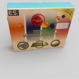 New Total workout Kit  Boxed accessory set for use with Wi Fit II game system